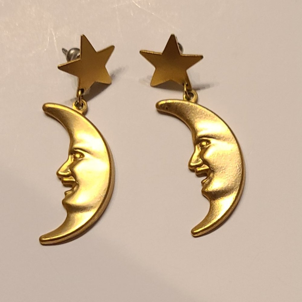 **4/$13** Contempo Design Earrings - Picture 2 of 6